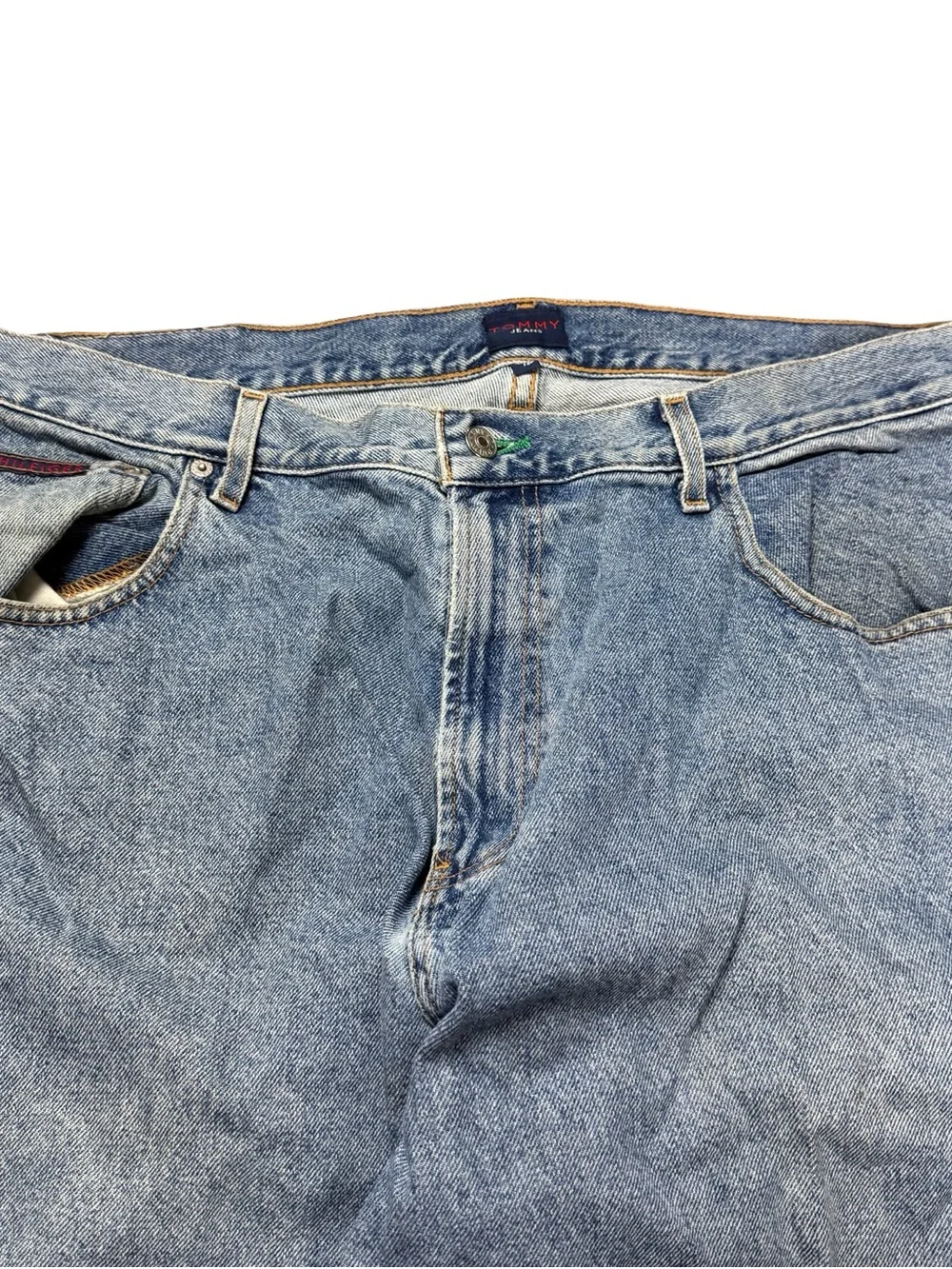 Tommy Hilfiger leg opening